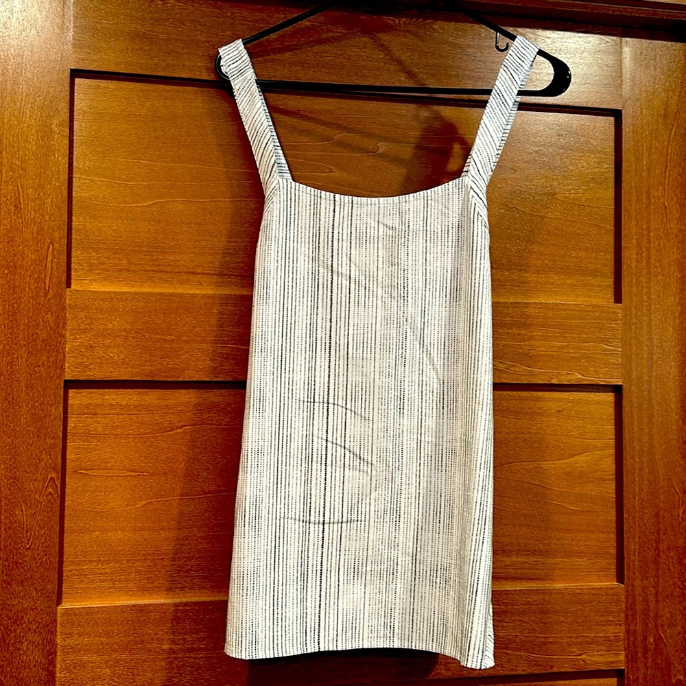 ATHLETA Arrival Tank Top Criss Cross Strap in Amara Stripe White Sz L